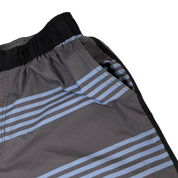 Vuori Men’s Banks Athletic Shorts 8.5” Unlined Stripe Gray - Picture 13 of 13